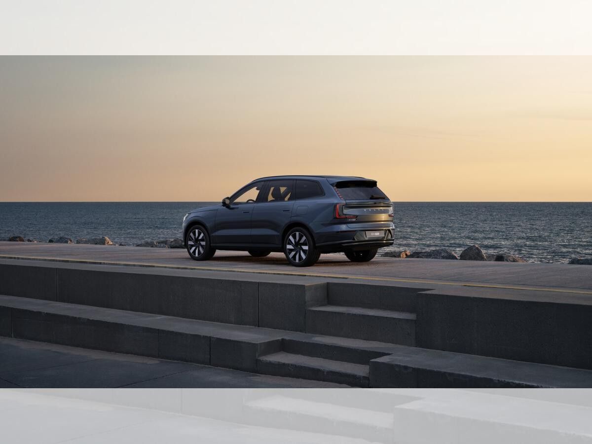 Volvo EX90 Plus Executive Edition