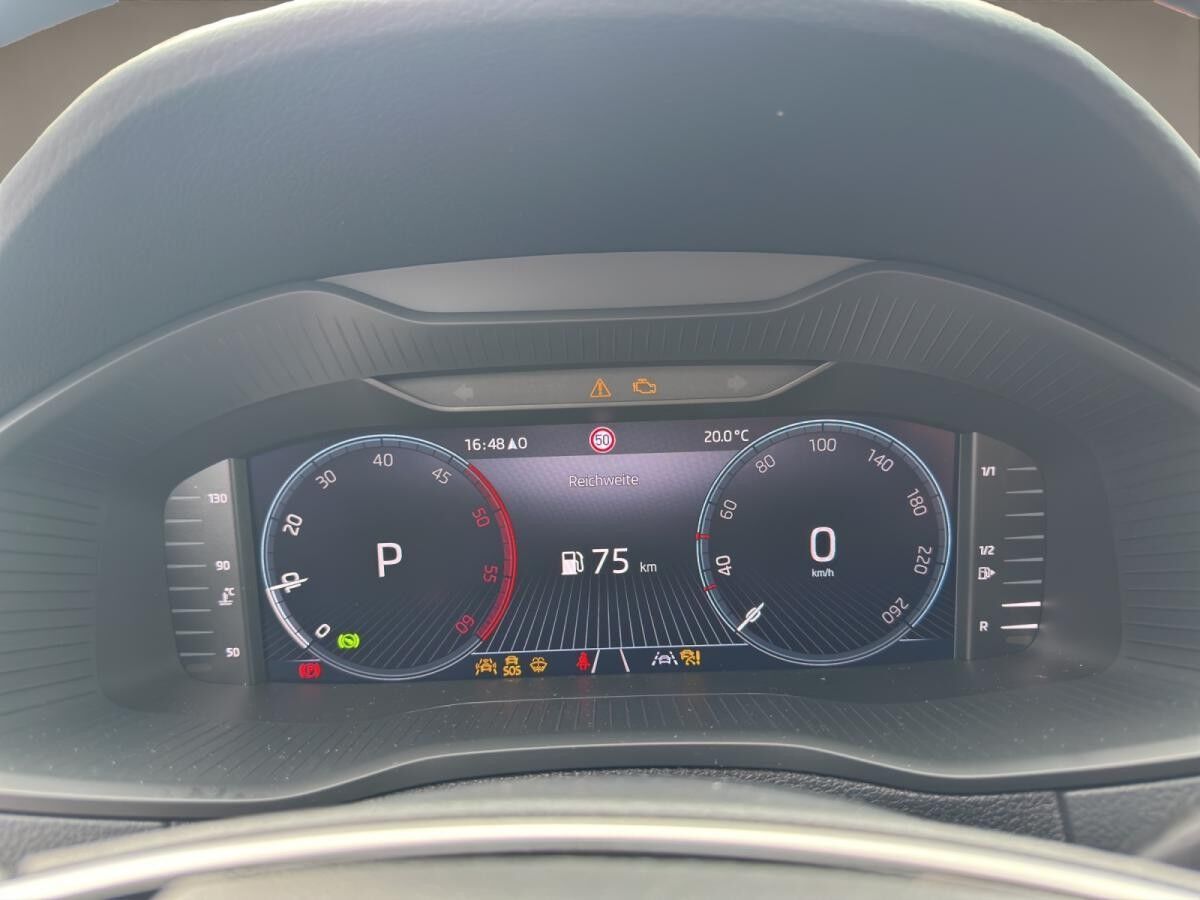 Skoda Karoq SOFORT VERFÜGBAR! 2.0 TDI DSG ACC AHK Navi Virtual eHeck