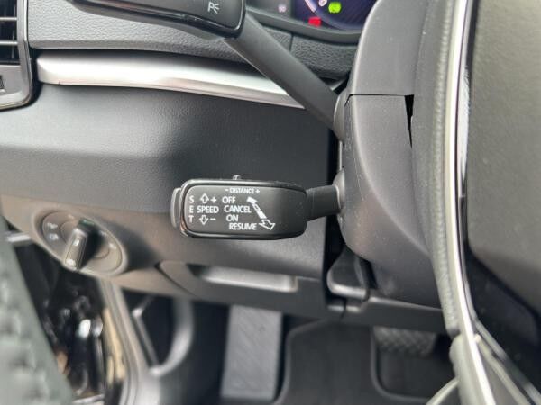 Skoda Karoq SOFORT VERFÜGBAR! 2.0 TDI DSG ACC AHK Navi Virtual eHeck