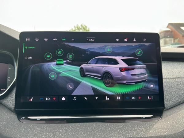 Skoda Octavia SOFORT VERFÜGBAR! Combi Tour ACC AHK Navi 360° eHeck Matrix