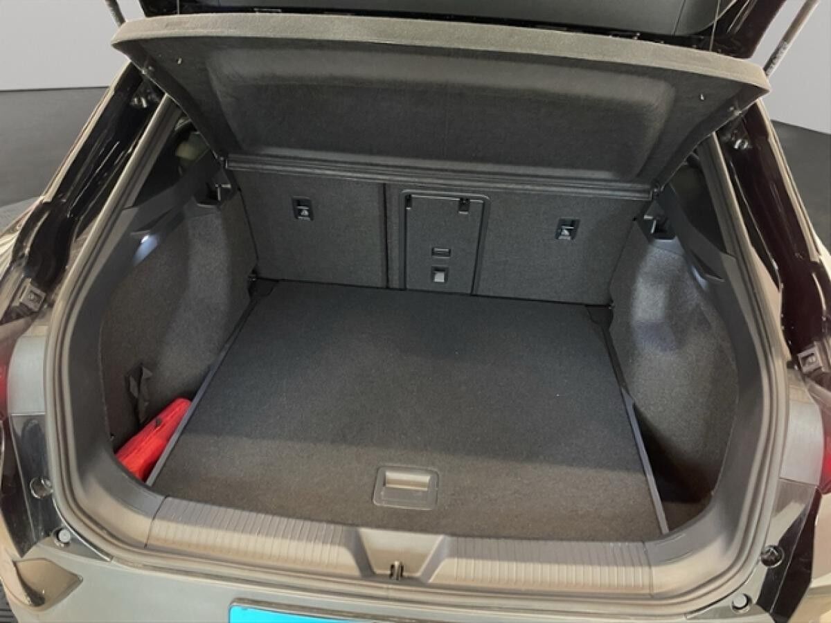 Volkswagen ID.4 Pro Performance Move h / Navi STHZ AHK