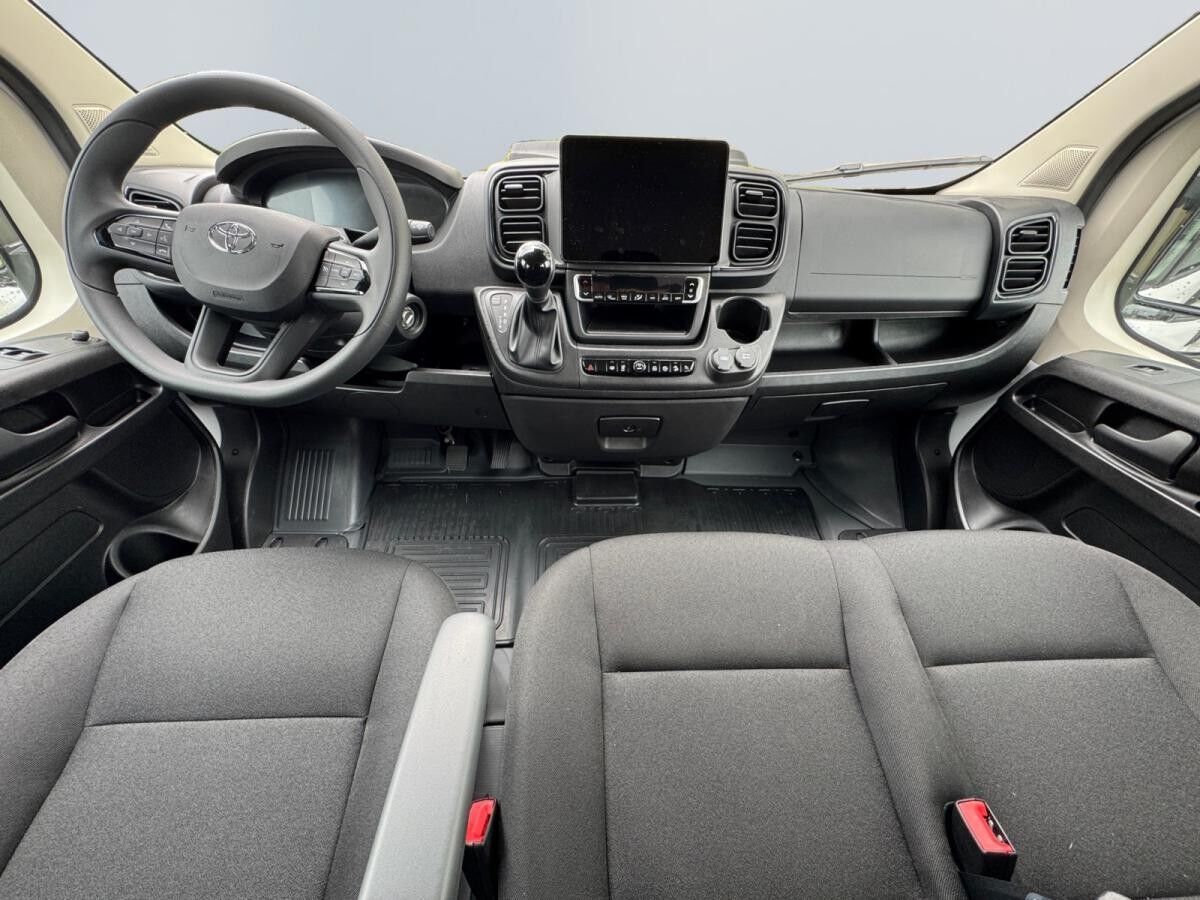 Toyota Proace Max Pritsche mit Doppelkabine | 180 PS | Diesel | Autom.