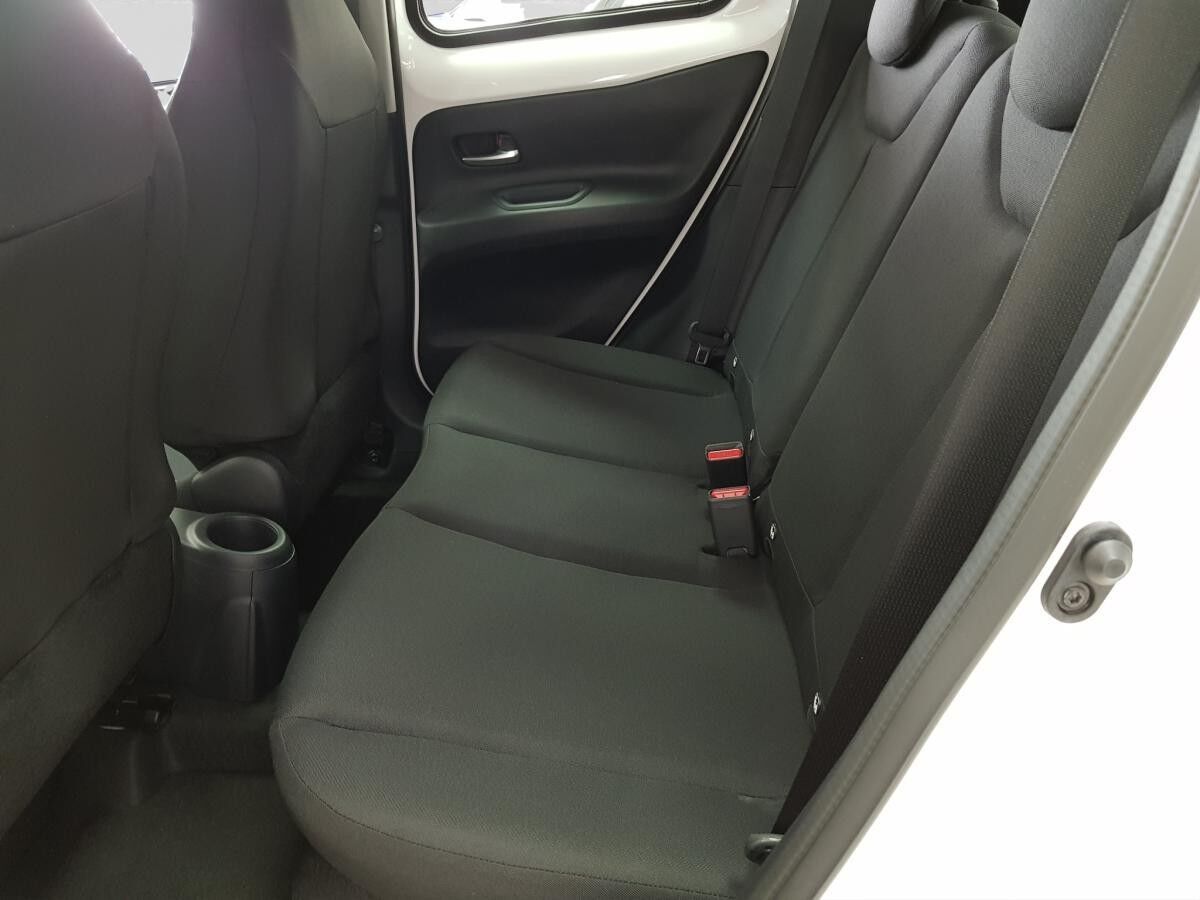 Toyota Aygo X Business Edition Sitzheizung / Rückfahrkamera