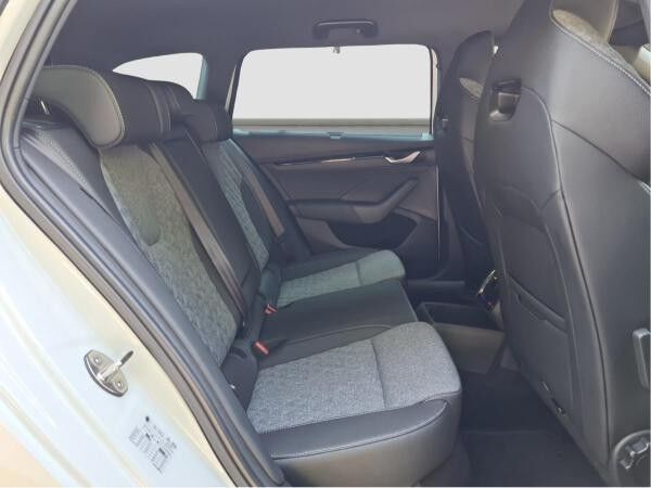 Skoda Octavia Combi 2.0 TDI DSG MATRIX AHK 360° Winter