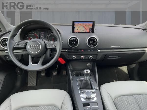 Audi A3 1.6 TDI 30 Design PDC KLIMA MMI Plus