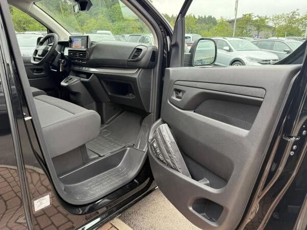 Opel Vivaro 9-Sitzer Automatik Kamera+Navi+Carplay
