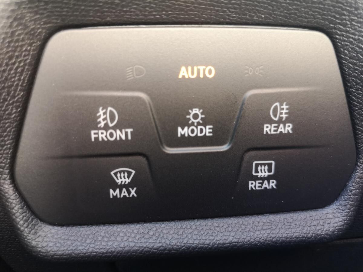 Cupra Leon 2.0 TSI 333PS 4Drive VZ HD-Matrix-LED Pano/Schiebe Aktion bis 14.11.2025