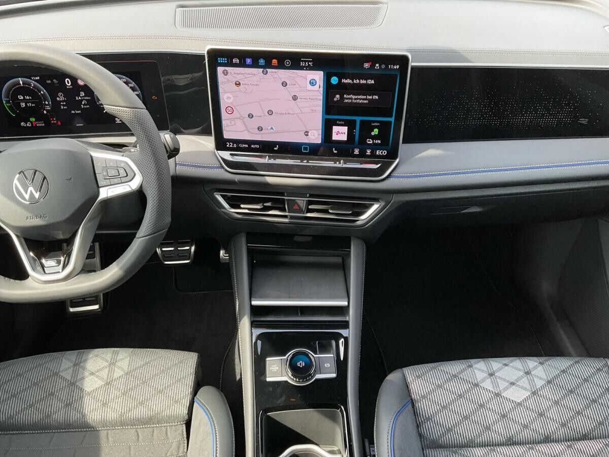 Volkswagen Tiguan R-Line 1.5 eHybrid DSG Kamera AHK Navi ACC Matrix-LED