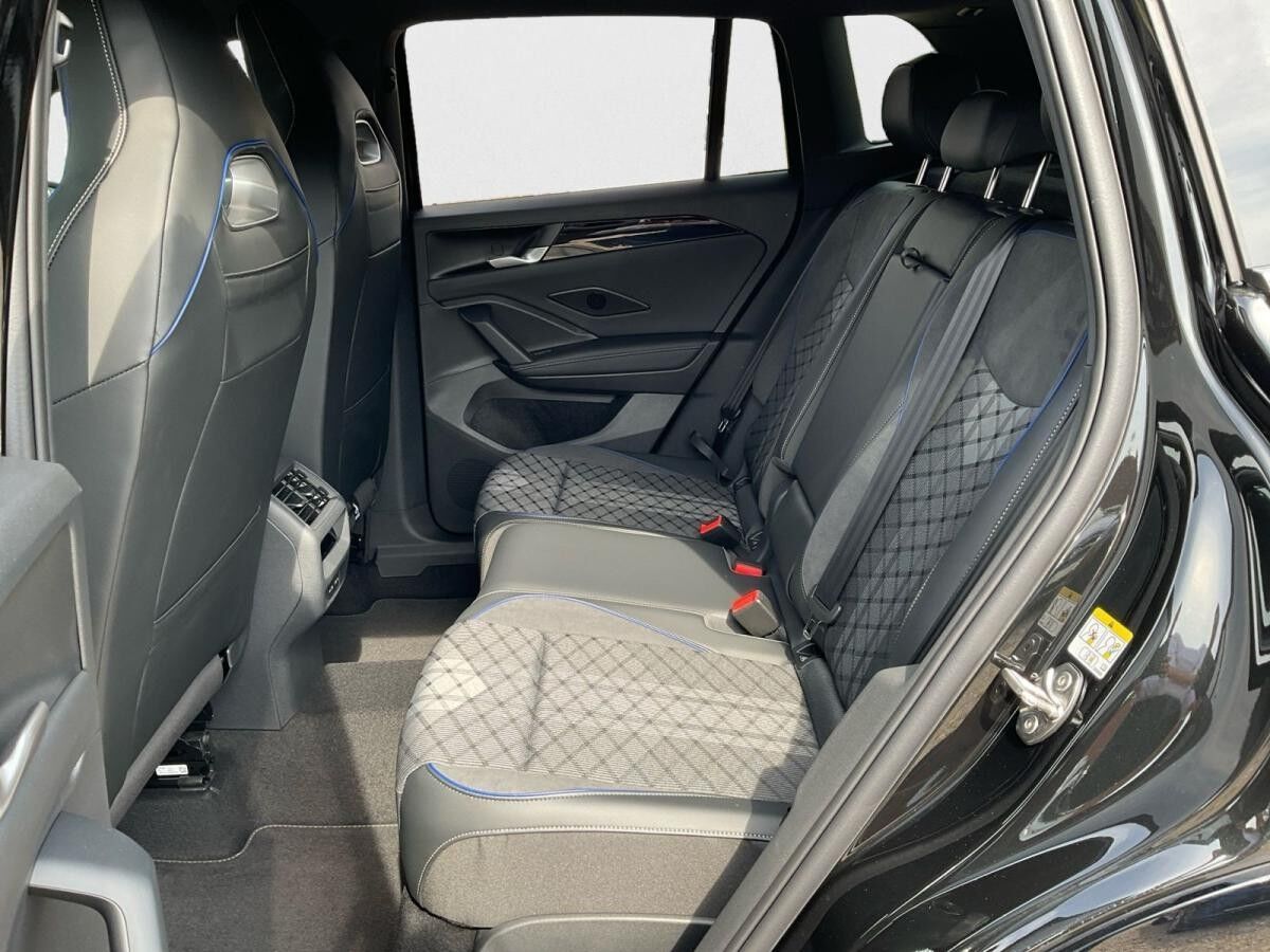 Volkswagen Tiguan R-Line 1.5 eHybrid DSG Kamera AHK Navi ACC Matrix-LED