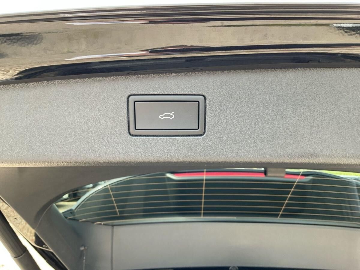 Volkswagen Tiguan R-Line 1.5 eHybrid DSG Kamera AHK Navi ACC Matrix-LED