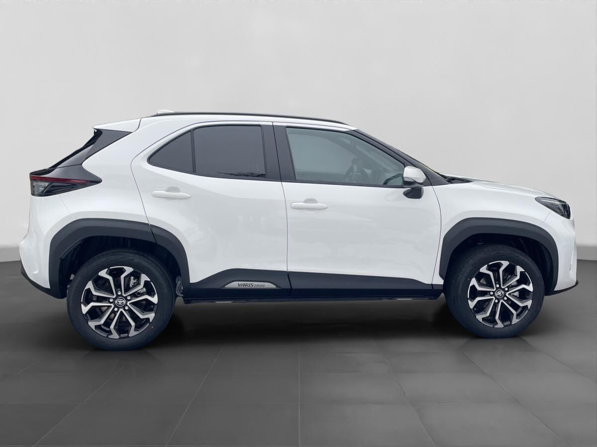 Toyota Yaris Cross 1,5 Hybrid 130PS 4x2 Teamplayer Winter-Paket*SOFORT Verfügbar* Toyota Yaris Cross 1,5 Hybrid 130PS 4x2 Teamplayer Winter-Paket*SOFORT Verfügbar*