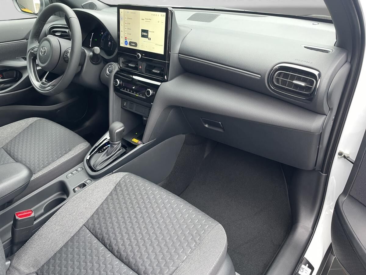 Toyota Yaris Cross 1,5 Hybrid 130PS 4x2 Teamplayer Winter-Paket*SOFORT Verfügbar* Toyota Yaris Cross 1,5 Hybrid 130PS 4x2 Teamplayer Winter-Paket*SOFORT Verfügbar*