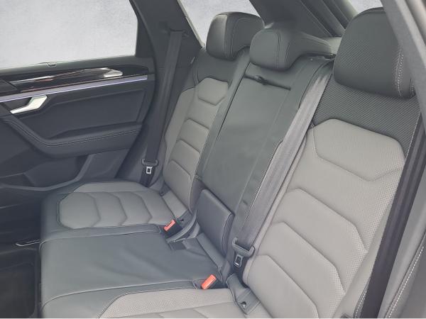 Volkswagen Touareg R-Line 3.0 TDI 4M *2,49%*AHK*BlackStyle*