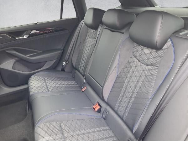 Volkswagen Passat Variant R-Line 2.0 TDI 4M *BlackStyle*