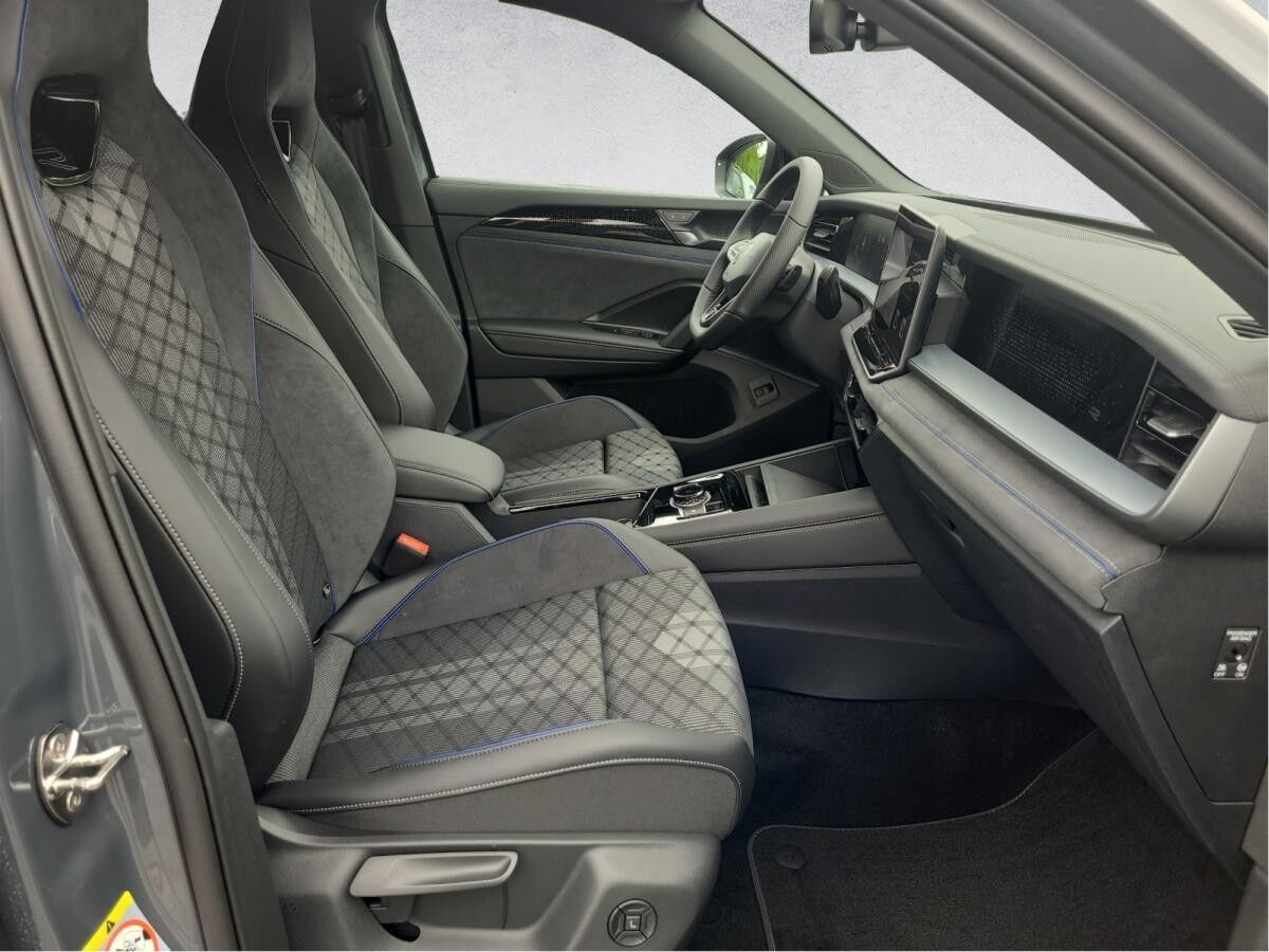 Volkswagen Tayron R-Line 2.0 TSI DSG 4Motion *BlackStyle*