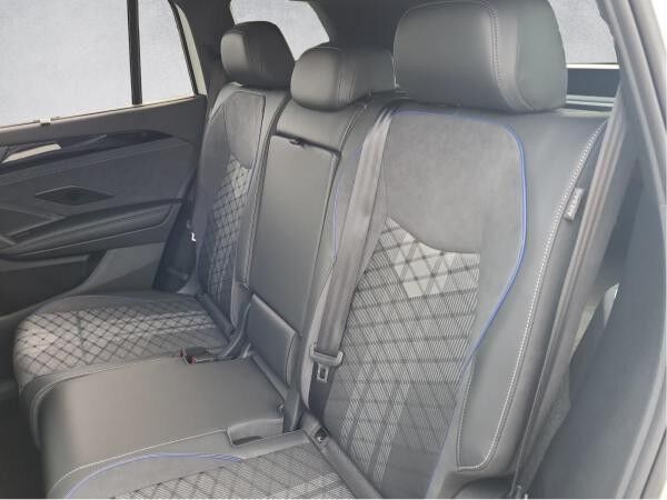 Volkswagen Tayron R-Line 2.0 TSI DSG 4Motion *BlackStyle*