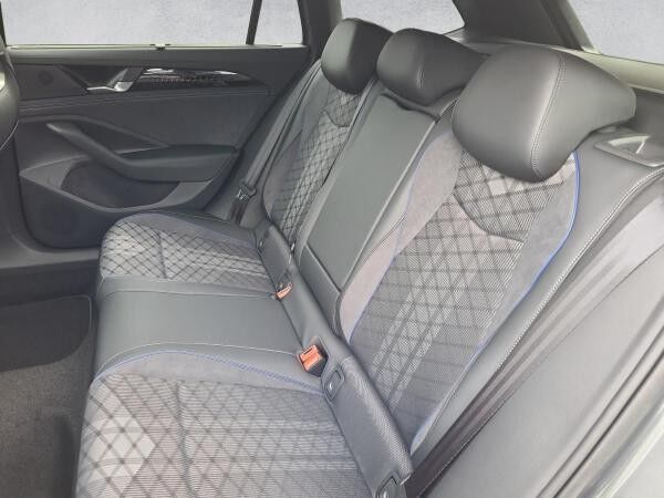 Volkswagen Passat Variant R-Line 2.0 TDI DSG *BlackStyle*