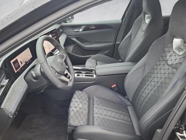 Volkswagen Passat Variant R-Line 2.0 TDI 4M *BlackStyle*