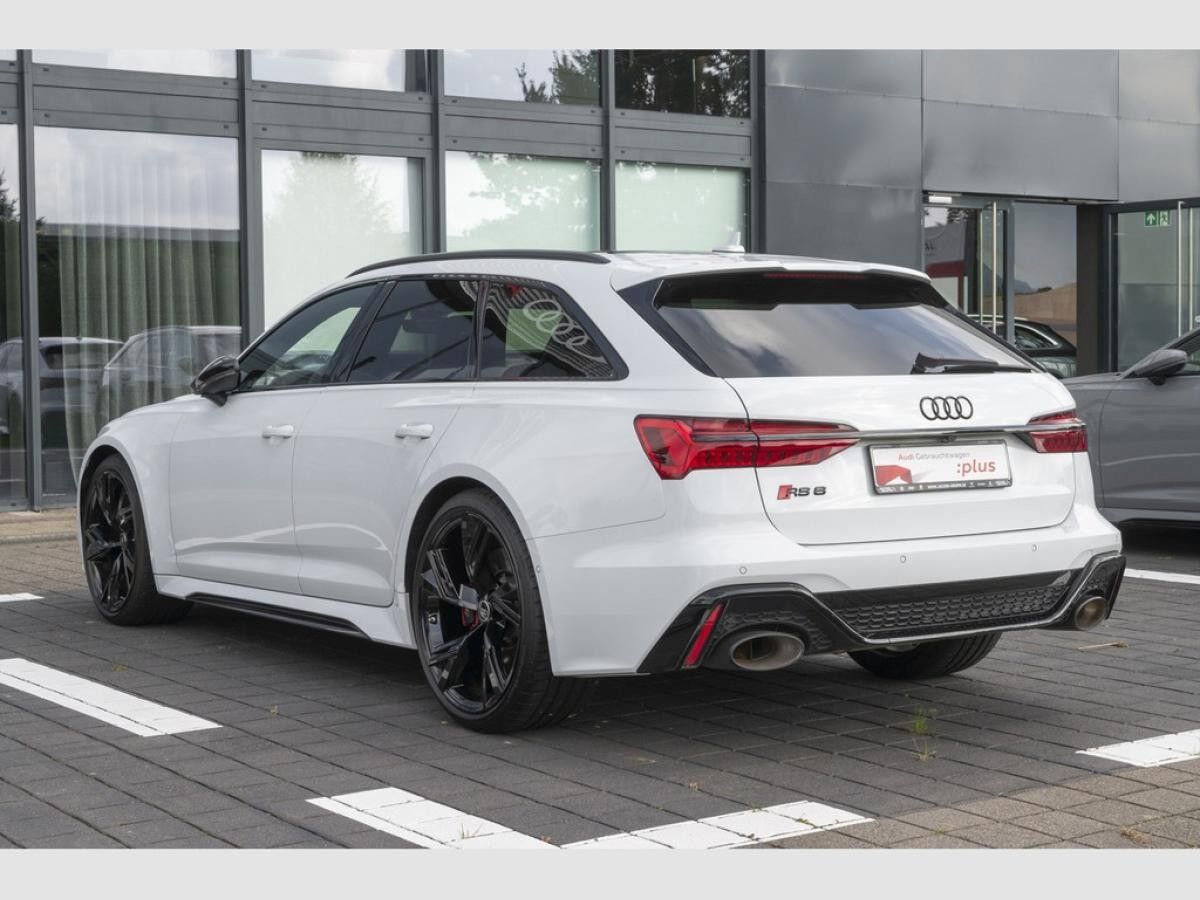 Audi RS6 Black+/B+O Advanced/RS-AGA/Pano/Laser/HuD/ACC/22Zoll/DRC