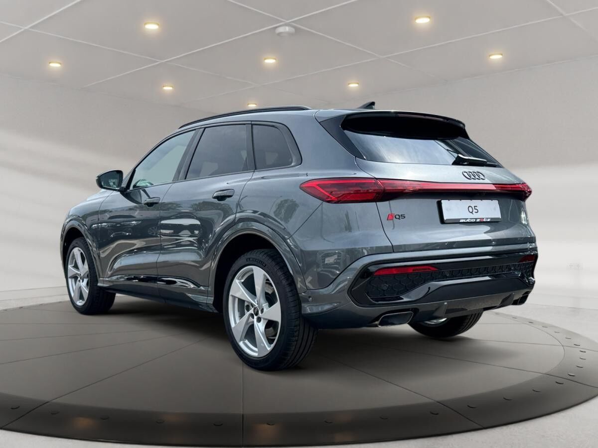 Audi Q5 SUV TFSI quattro S tronic ,S Line,PDC