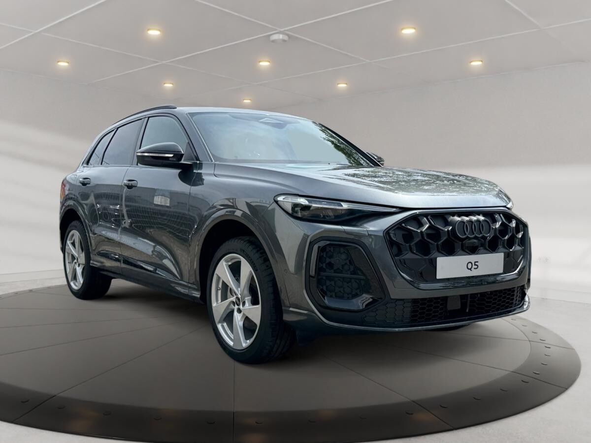 Audi Q5 SUV TFSI quattro S tronic ,S Line,PDC