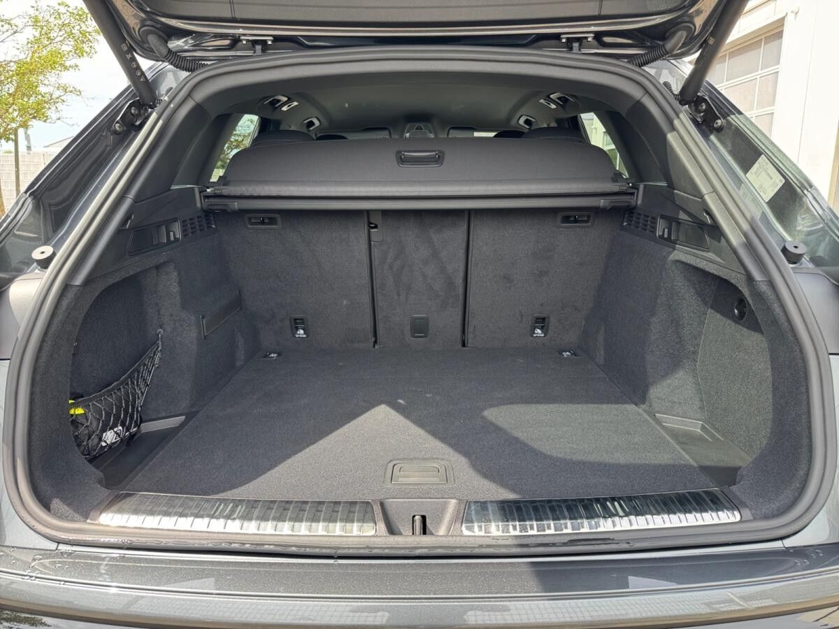 Audi Q5 SUV TFSI quattro S tronic ,S Line,PDC