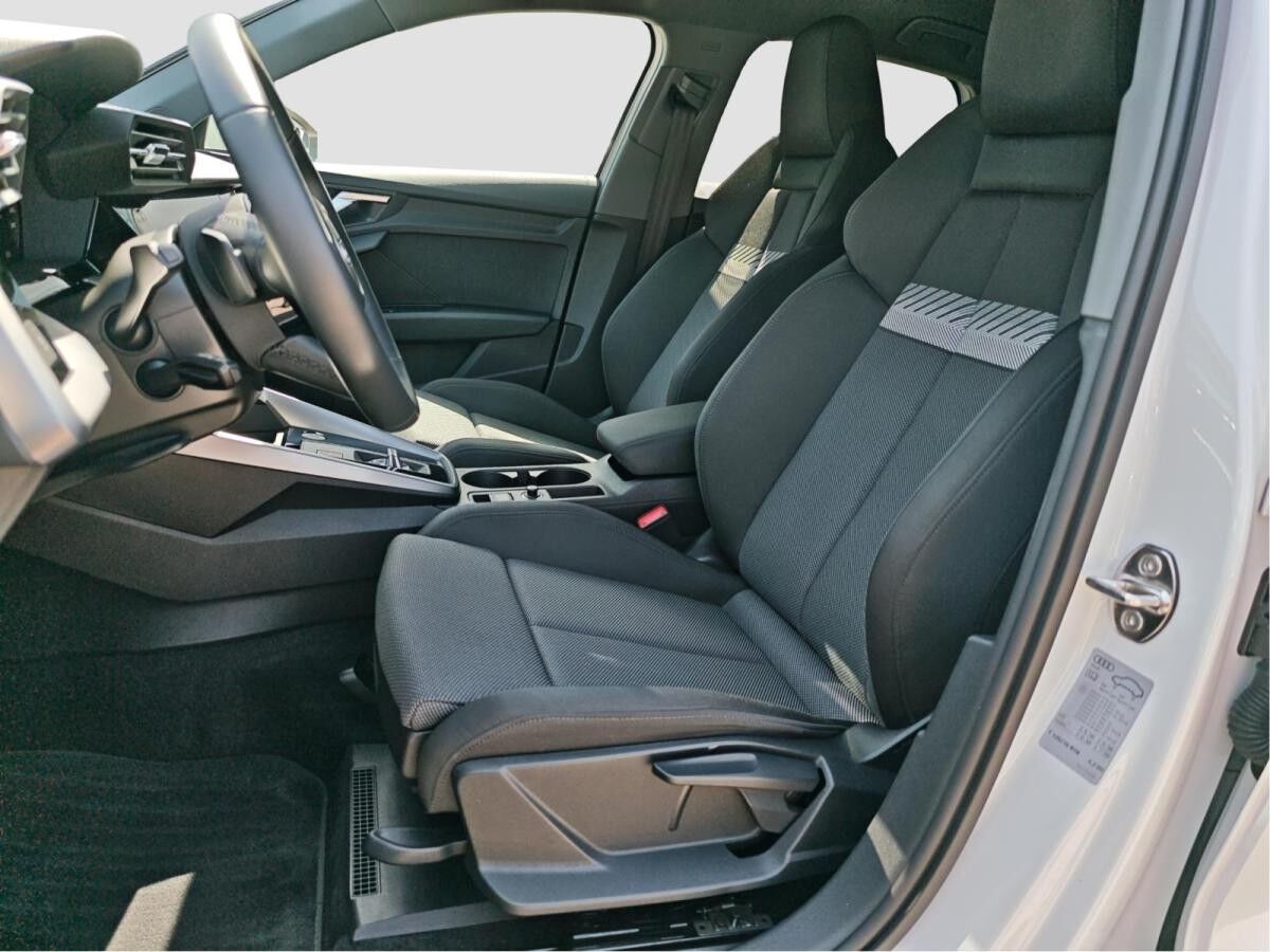 Audi A3 Sportback S line 30 TFSI 5JGar virtual #black App ACC