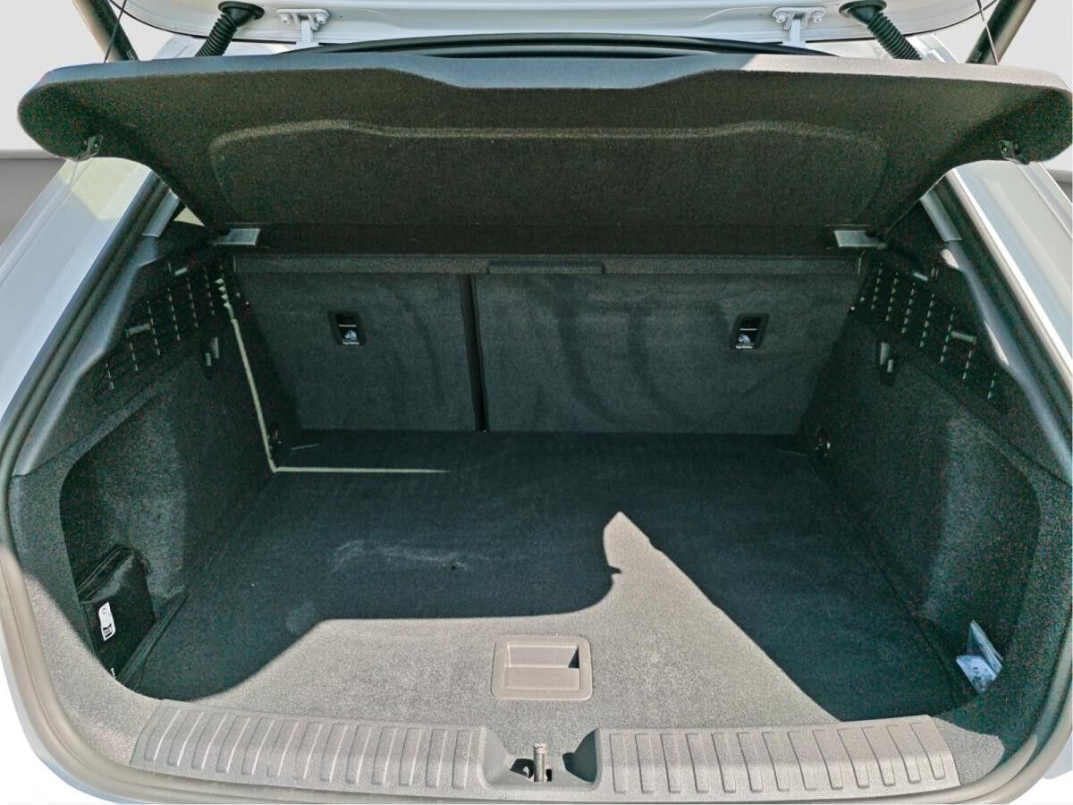 Audi A3 Sportback S line 30 TFSI 5JGar virtual #black App ACC