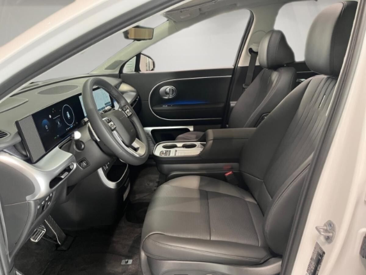 Hyundai IONIQ 9 UNIQ⚠️| Panorama | Swivel-Paket | Rückfahrkamera | Navi | Klimaauto. | ISOFIX