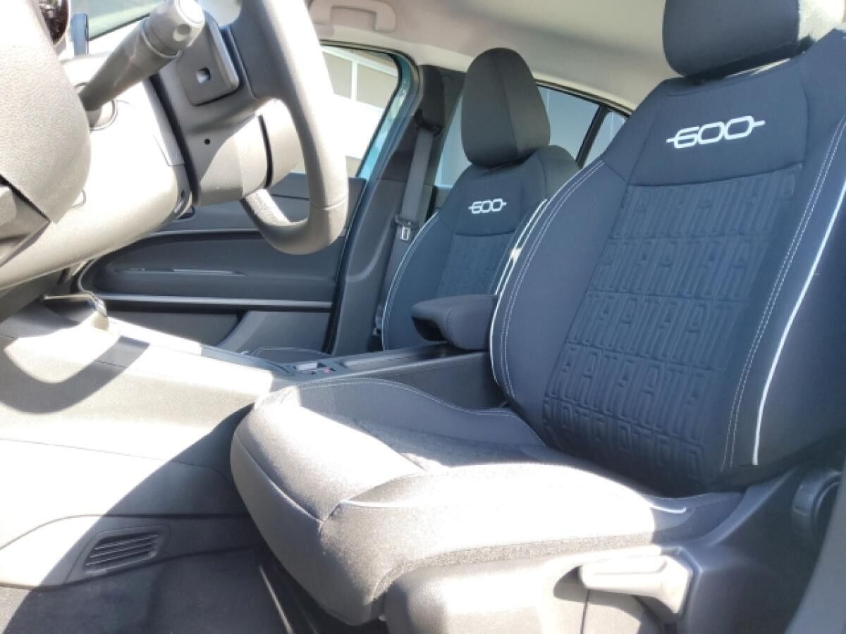 Fiat 600 Special Edition CarPlay Klima PDC SHZ LED