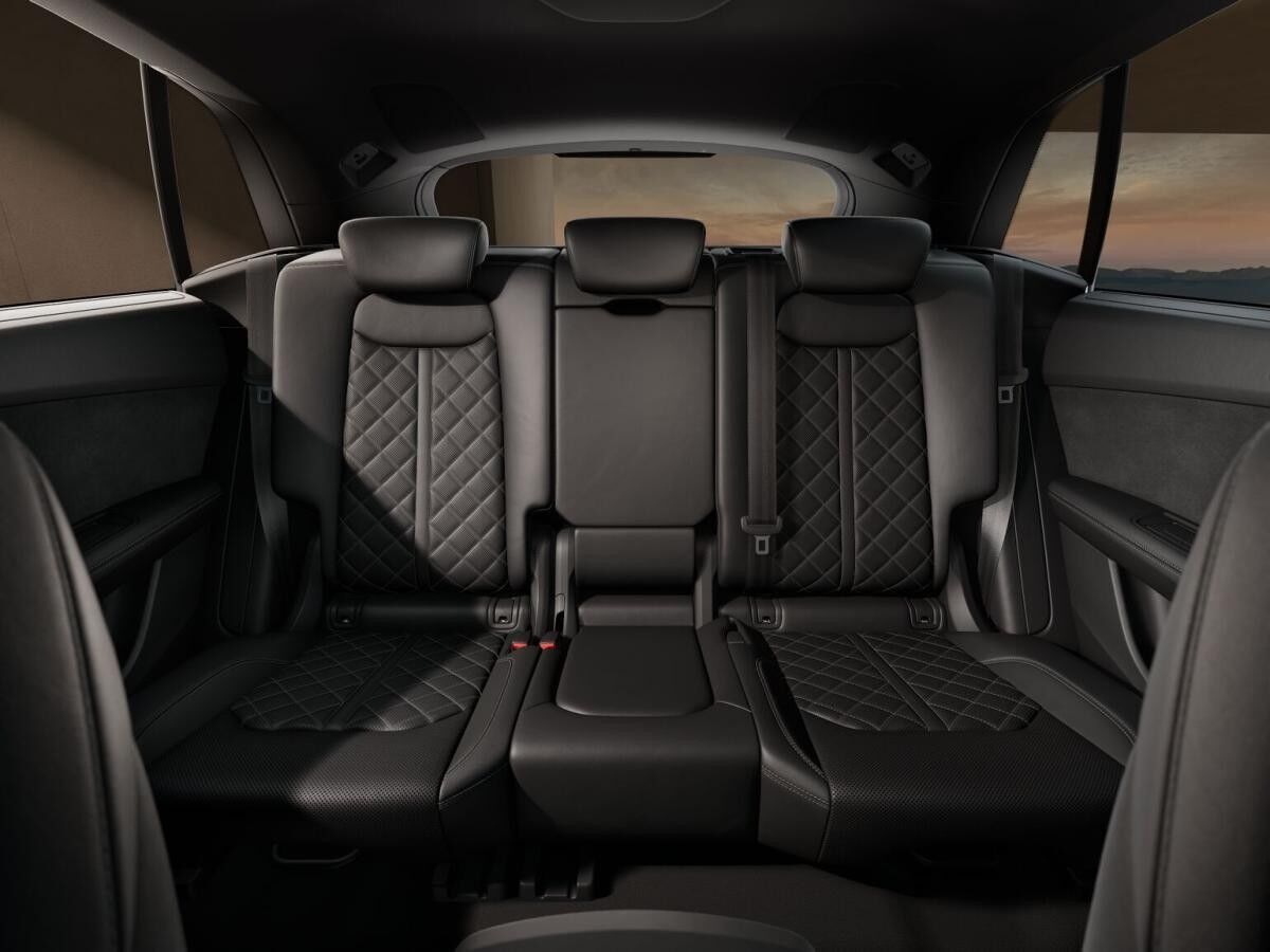 Audi Q8 SUV S line business TDI qu. *AHK/B&O/HUD/MATRIX/PANO/STHZG*