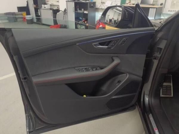 Audi RS Q8 TFSI q. *Laserlicht*HuD*AHK*Assistenz*Air*