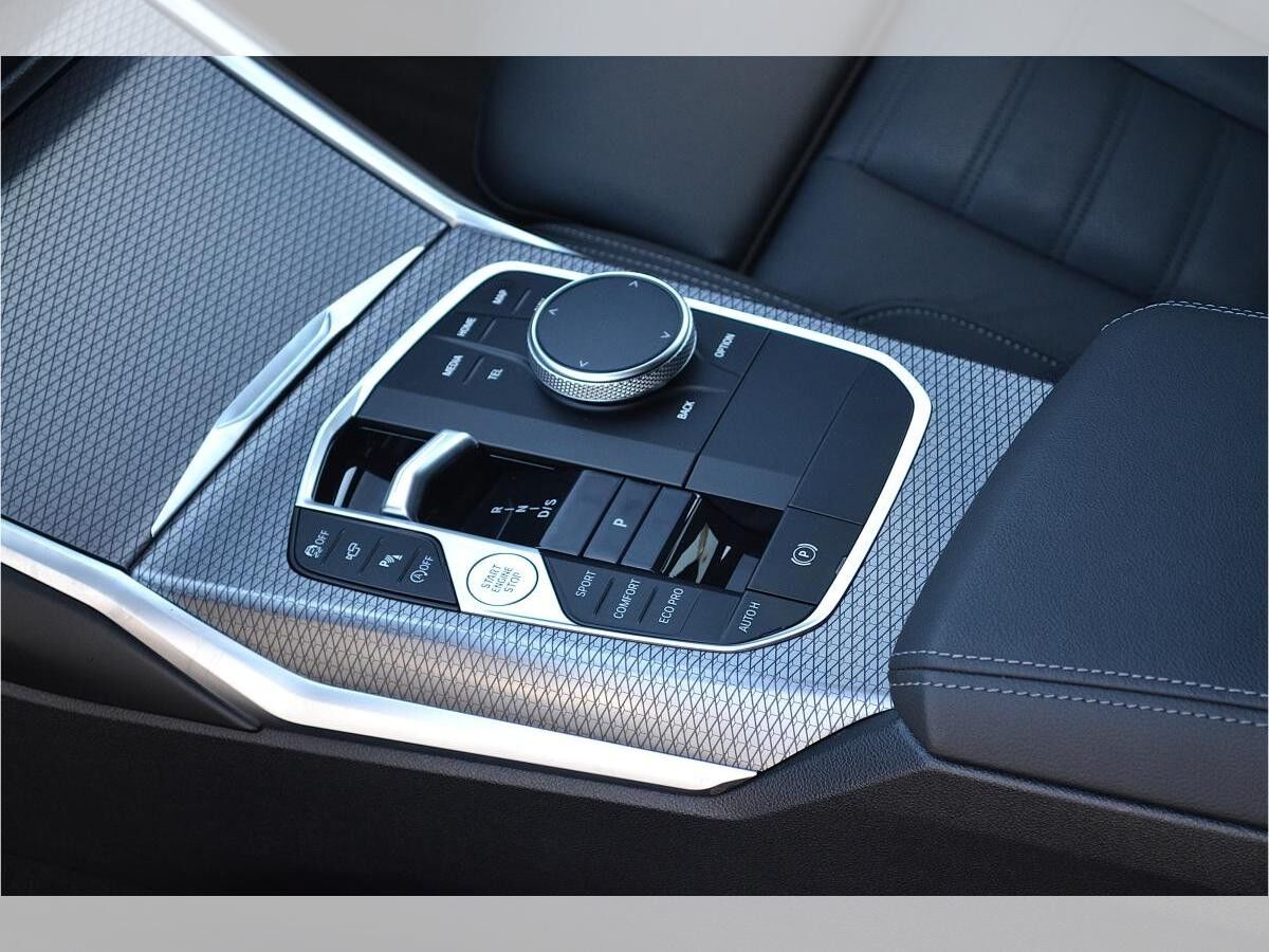 BMW M340i i Touring "Facelift II",LiveCptProf, AdaptLED, Pano, 360°, HiFi uvm.