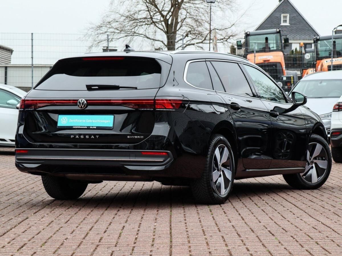 Volkswagen Passat Variant 1.5 TSI Hybrid AHK ACC LED NAVI KEYLESS RÜCKKAMERA