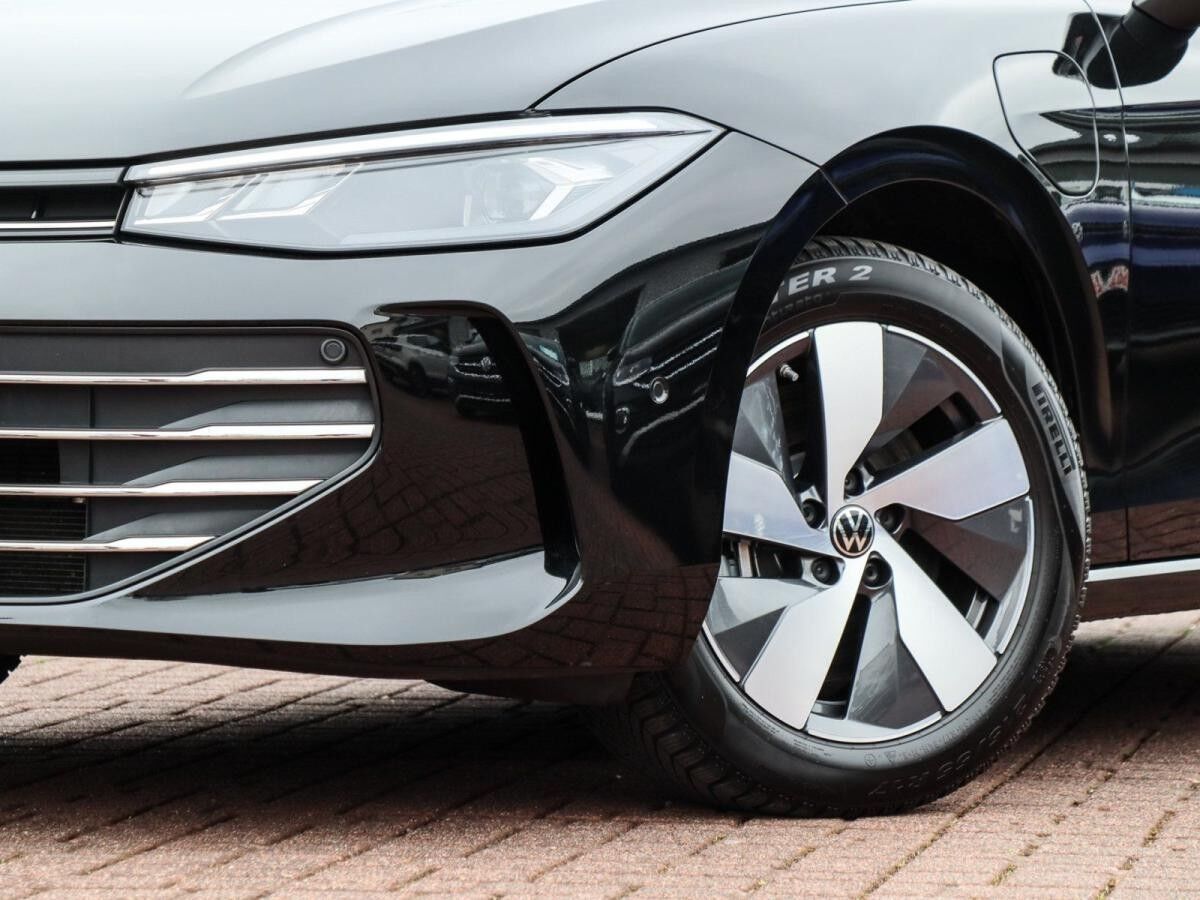 Volkswagen Passat Variant 1.5 TSI Hybrid AHK ACC LED NAVI KEYLESS RÜCKKAMERA