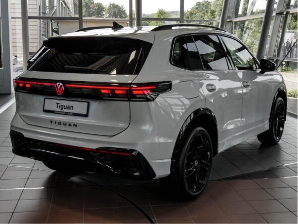 Volkswagen Tiguan R-Line 1,5 l eHybrid 272 PS / DSG Sofort verfügbar