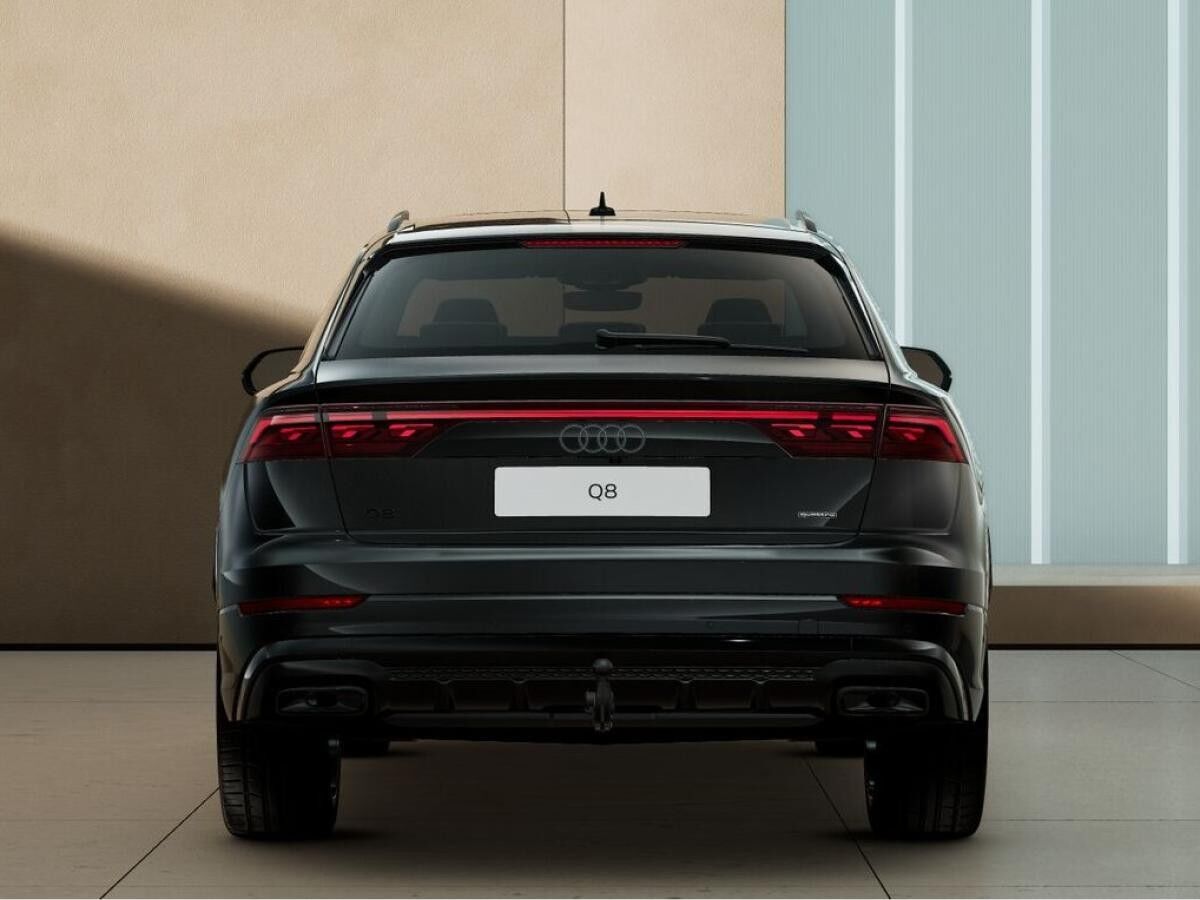 Audi Q8 SUV S line business TFSI e qu. *AHK/B&O/HUD/MATRIX/PANO/23"*