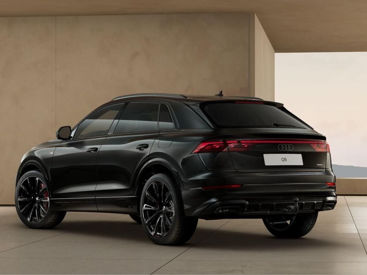 Audi Q8 SUV S line business TFSI e qu. *AHK/B&O/HUD/MATRIX/PANO/23"*