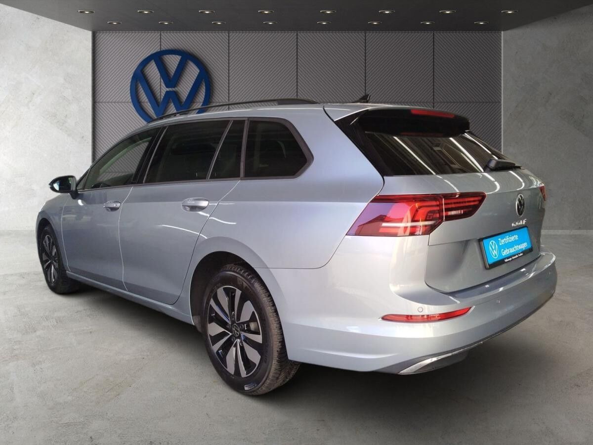 Volkswagen Golf VIII 2.0 TDI Goal Navi LED Heckleuchten Sitzheizung DAB+