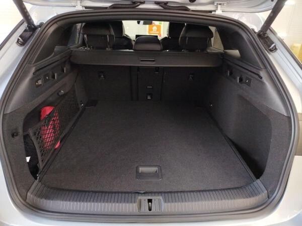 Volkswagen ID.7 Tourer Pro Navi AHK IQ.LIGHT - LED-Matrix-Scheinwerfer Spurwechselassistent