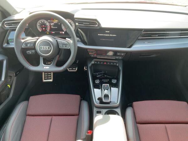 Audi A3 Limousine 35 TFSI S line S tronic **SOFORT VERFÜGBAR**