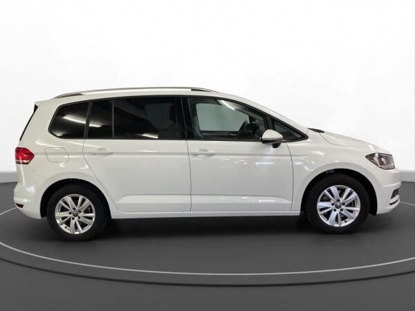 Volkswagen Touran 1.5 TSI Comfortline 7-Sitzer Navi PDC+RFK ACC