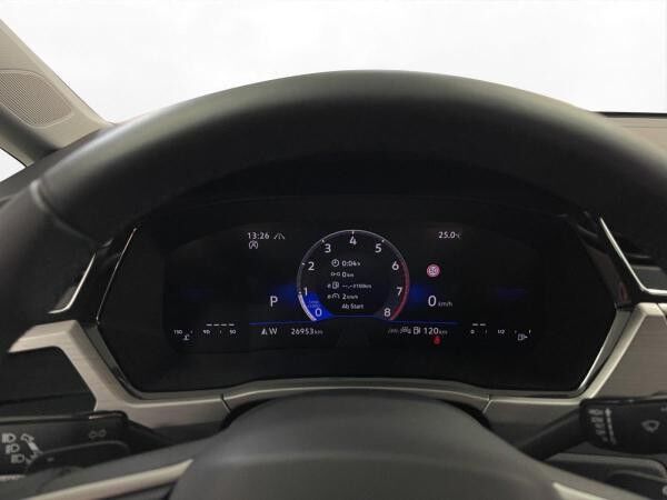 Volkswagen Touran 1.5 TSI Comfortline 7-Sitzer Navi PDC+RFK ACC