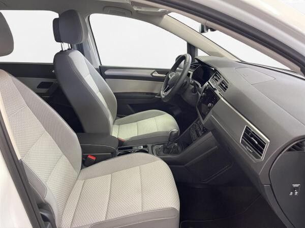 Volkswagen Touran 1.5 TSI Comfortline 7-Sitzer Navi PDC+RFK ACC