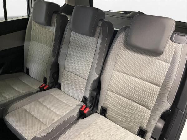 Volkswagen Touran 1.5 TSI Comfortline 7-Sitzer Navi PDC+RFK ACC
