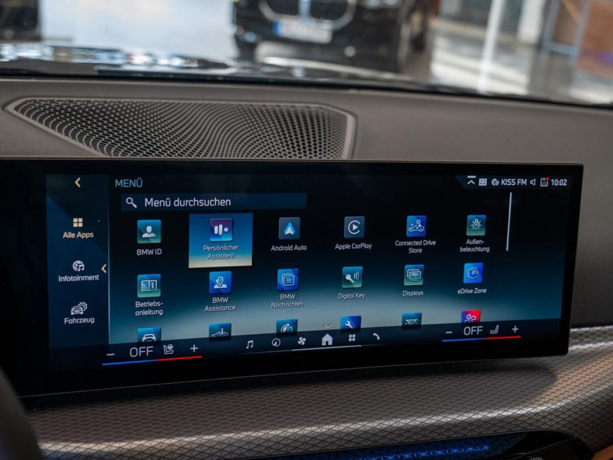 BMW 330 e xDrive Limousine BMW 330 e xDrive Limousine