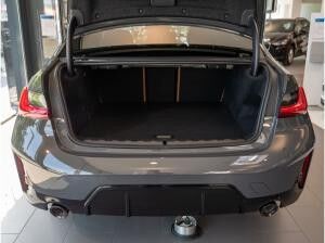 BMW 330 e xDrive Limousine BMW 330 e xDrive Limousine