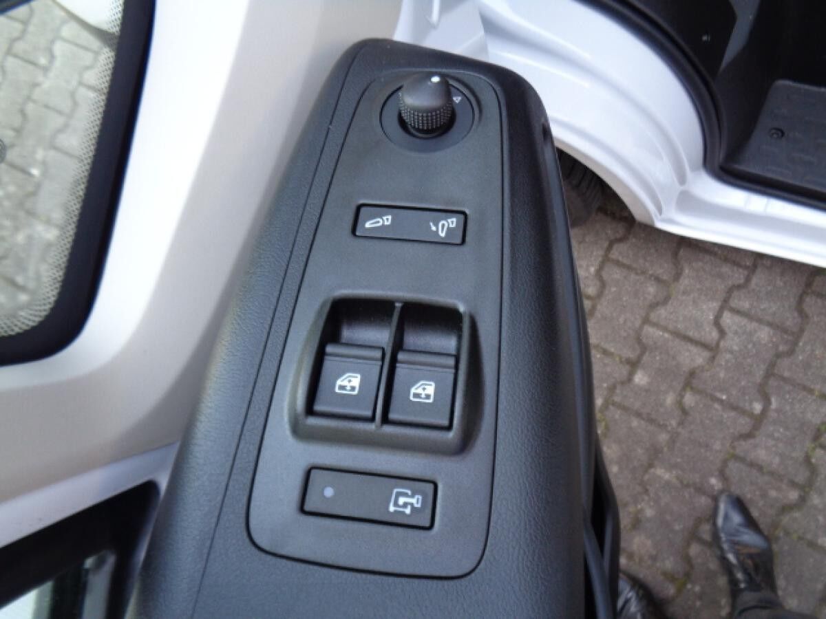 Peugeot Boxer 2.2 BlueHDi 140 L2H2 Autm. (250/250L)