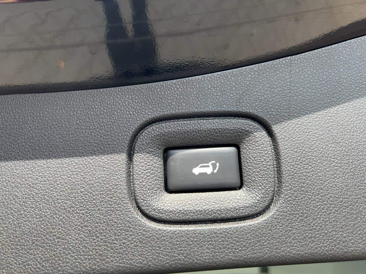 Renault Koleos INITIALE PARIS 4-WD 2.0 UPE:55.800,-