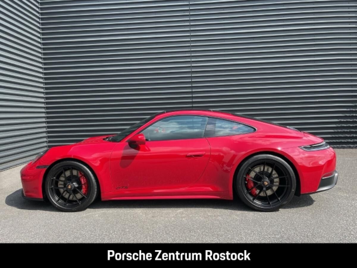 Porsche 992 Carrera GTS
